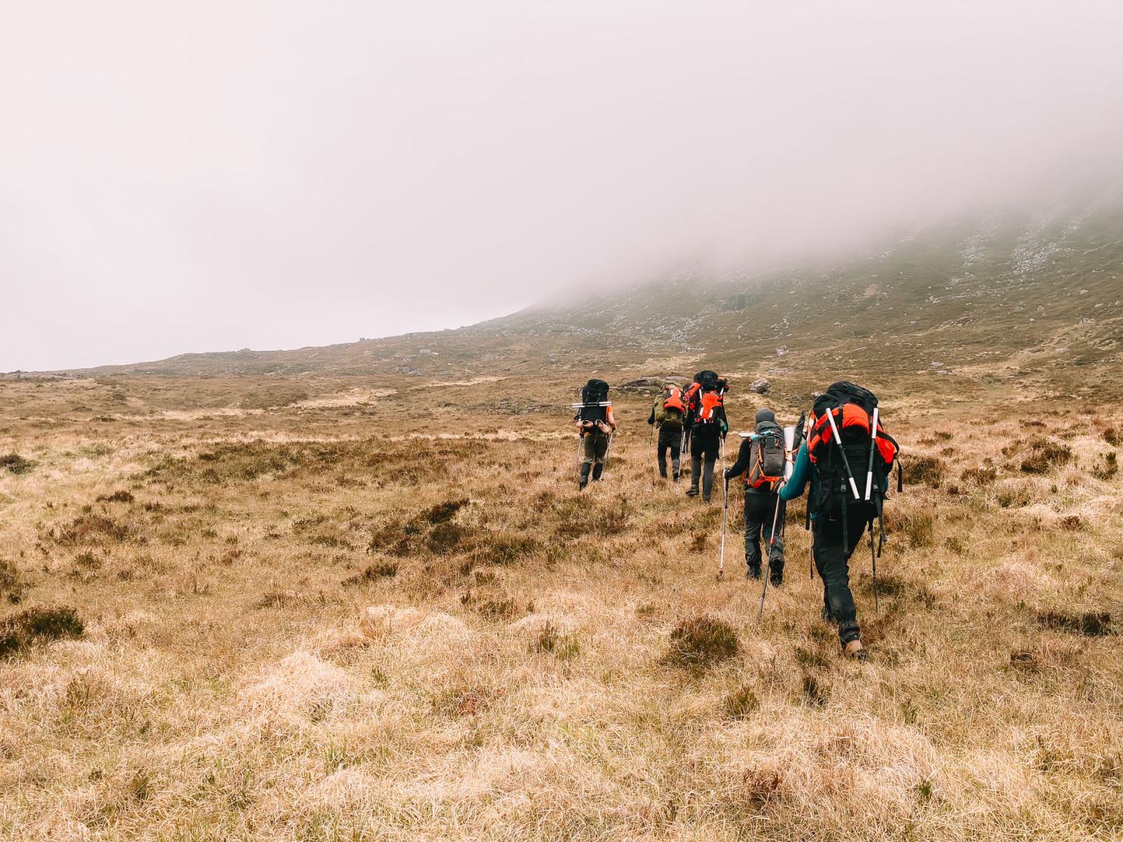 Groep onderweg, klaar voor vertrek na de finale check