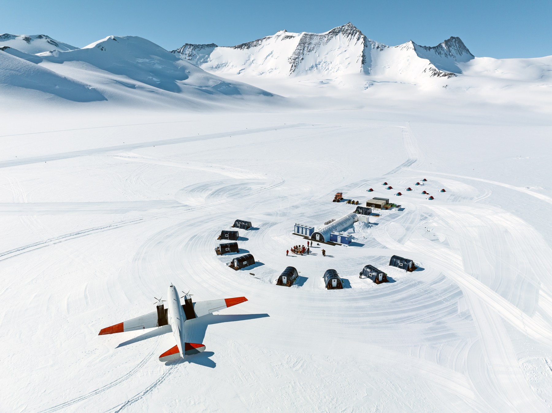 Camp with a Twin Otter among the mountains in Antarctica